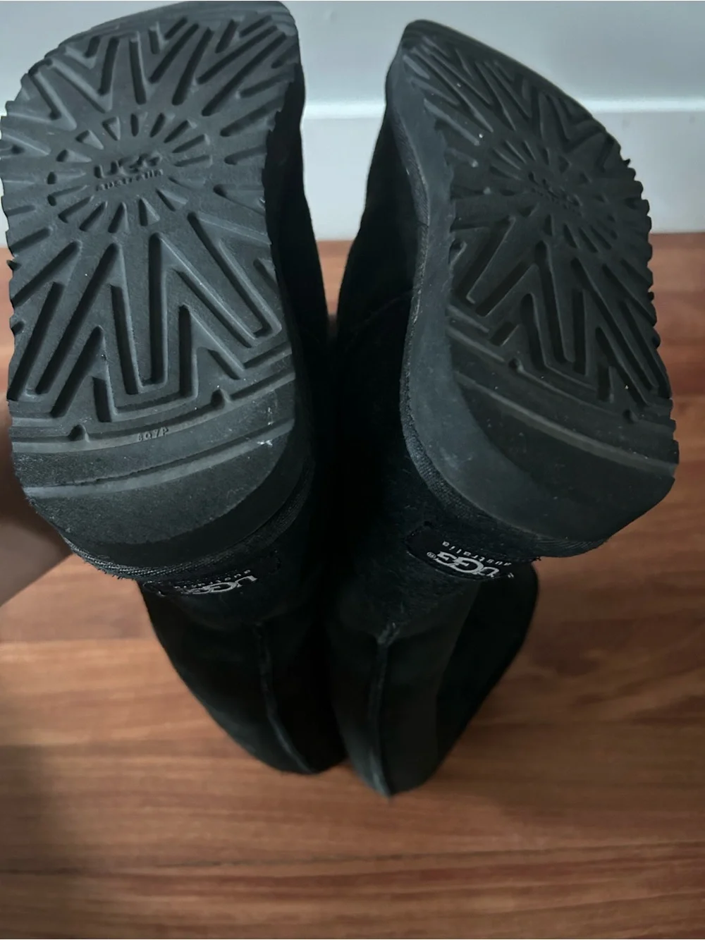 UGG Classic Tall Boots Black on Black Women’s Size 8 Warm